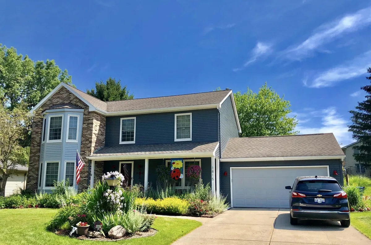How To Paint Vinyl Siding: The Only Guide You Need
